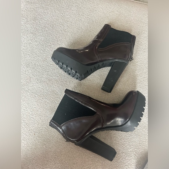 Steve Madden, Burgundy, Amandaa Heeled Boots, size 9.5 - Picture 4 of 5